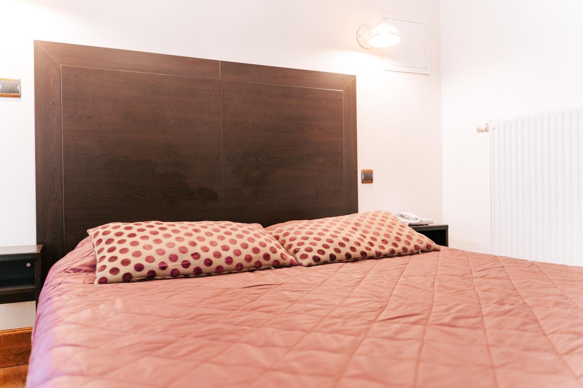 Hotel Des Consuls Castelnau-de-Montmiral Ngoại thất bức ảnh