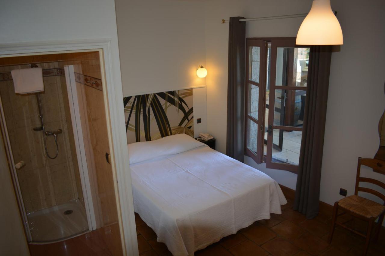 Hotel Des Consuls Castelnau-de-Montmiral Ngoại thất bức ảnh