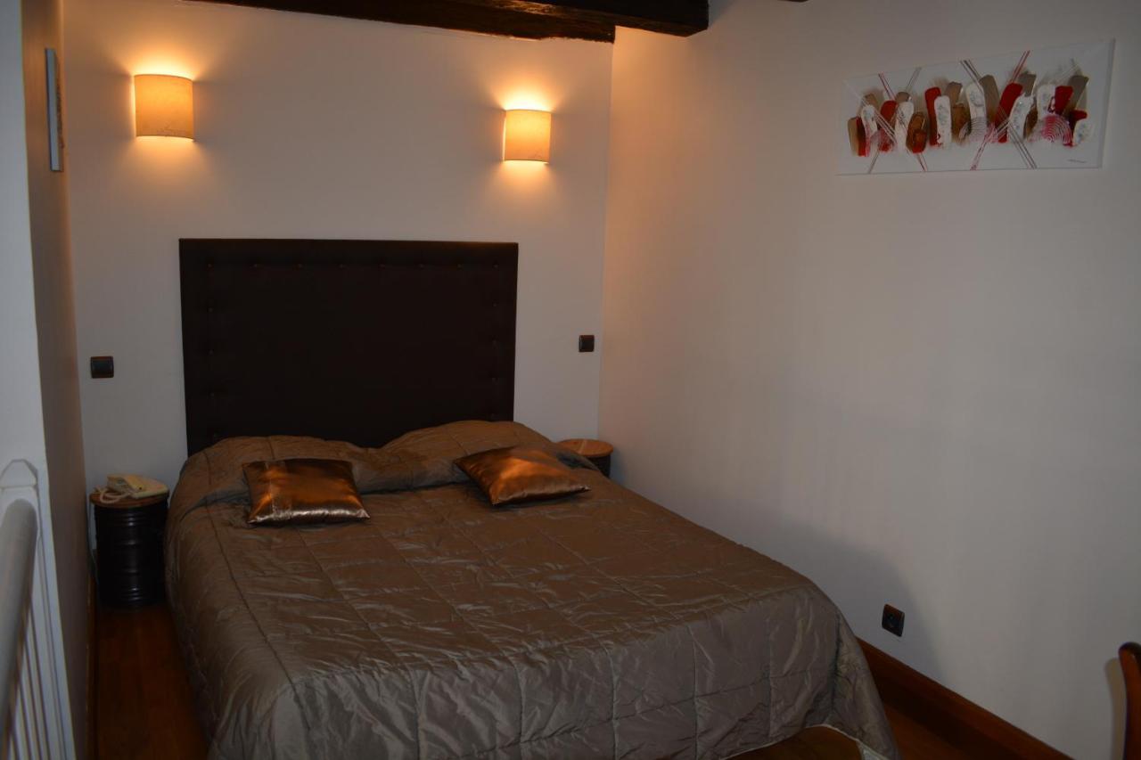 Hotel Des Consuls Castelnau-de-Montmiral Ngoại thất bức ảnh